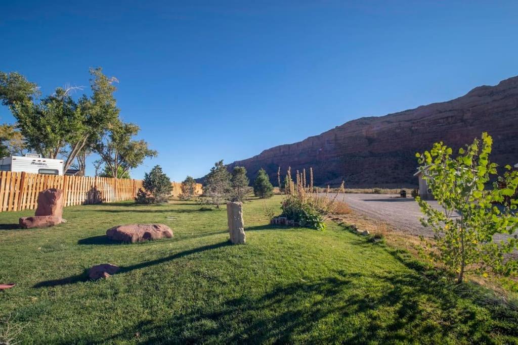 Redrock Moab Tiny House W Large Loft Site 8 Villa ภายนอก รูปภาพ